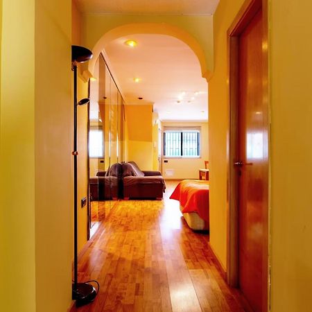 Estudio Para Parejas Con Wifi En La Playa บาเลนเซีย ภายนอก รูปภาพ